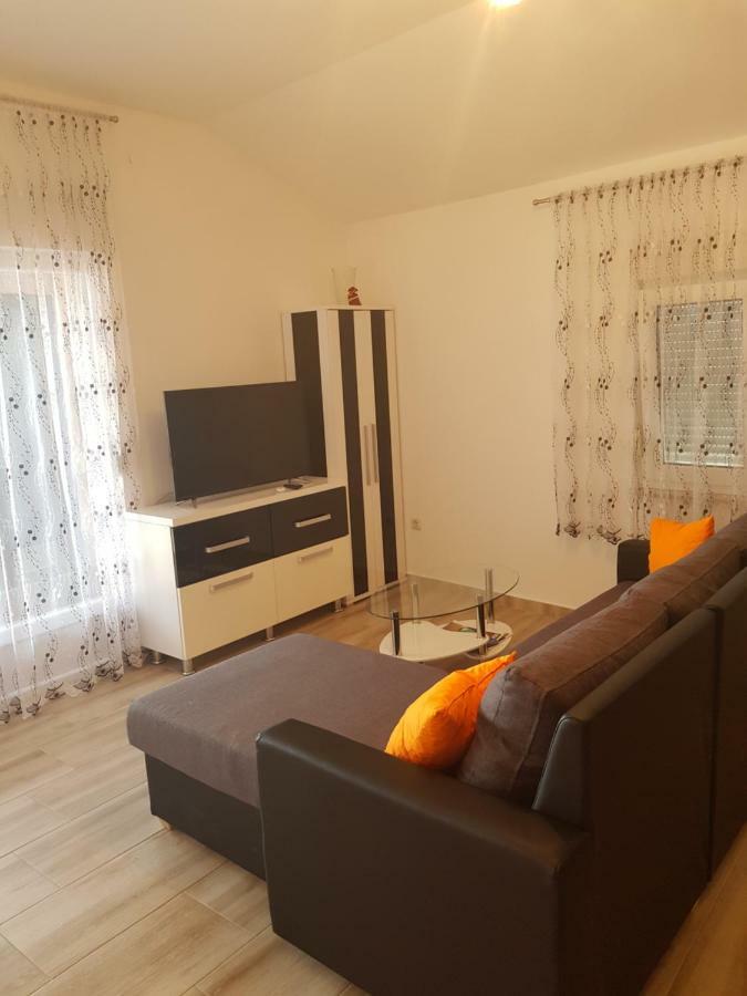Andrea Apartman Zára
